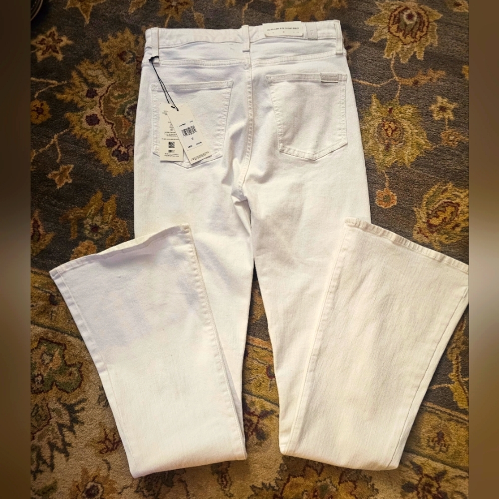 7 For All Mankind Ultra Highrise Skinny Boot Denim. Size 27